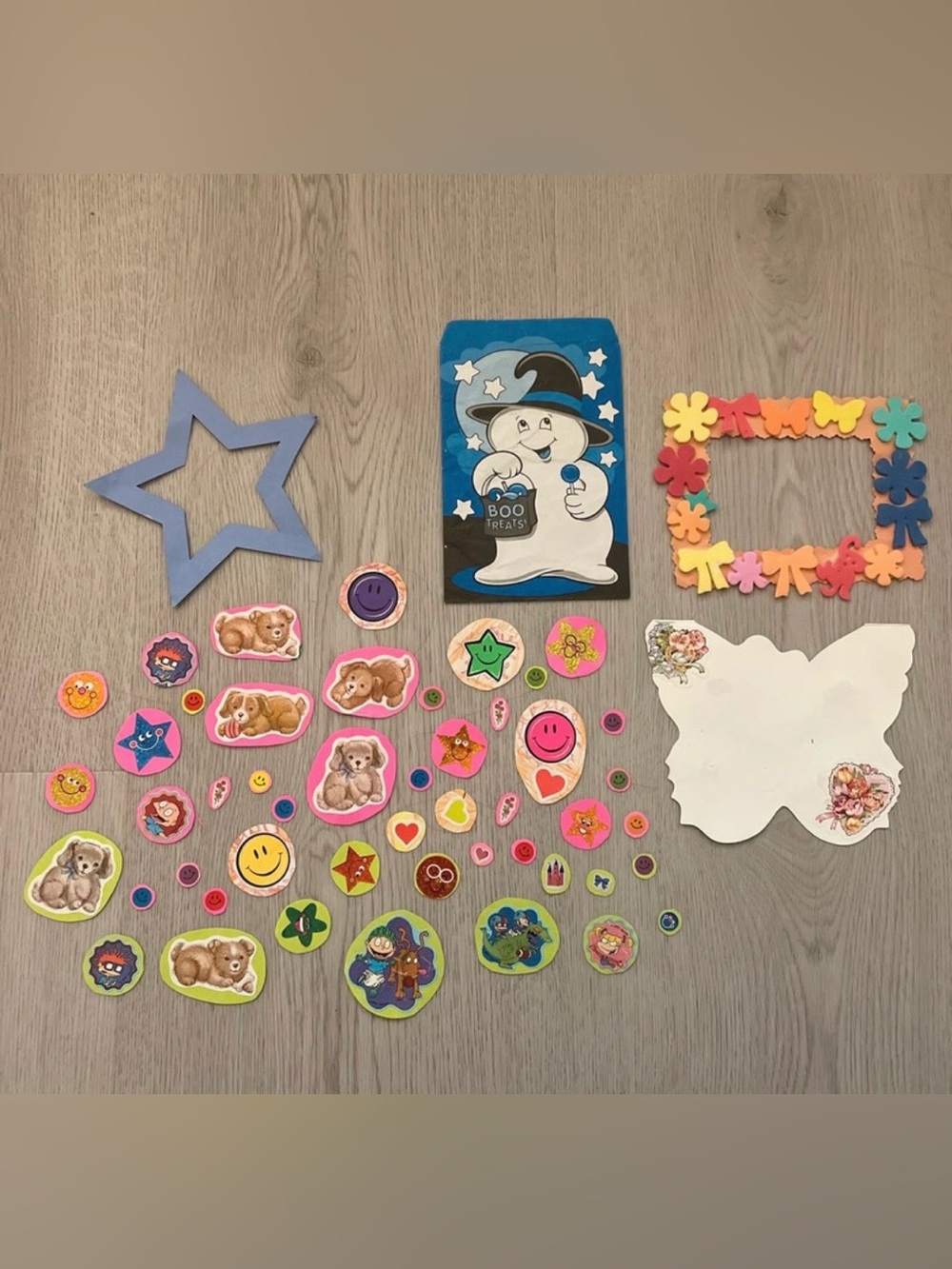 Scrapbooking embellishments/decorations for scrapbooking